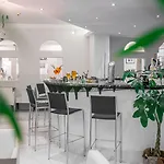 Palace 4*